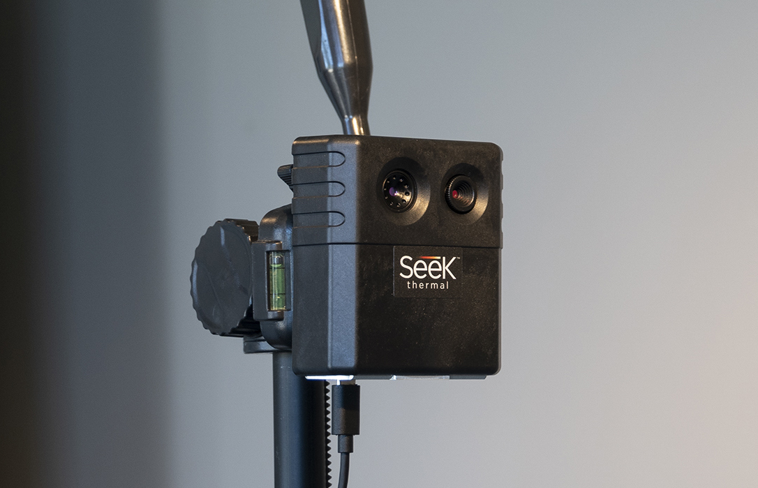 Seek_Scan_Photo-Camera